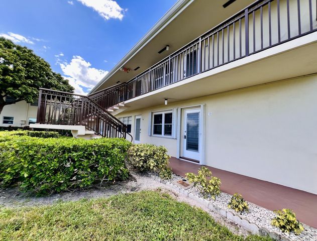 131 Andover F, West Palm Beach, FL 33417