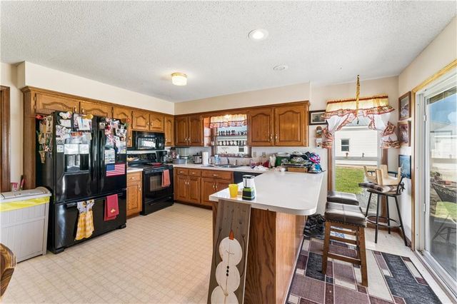 10290 W 271st Street, Louisburg, KS 66053