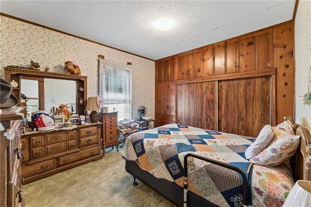10290 W 271st Street, Louisburg, KS 66053