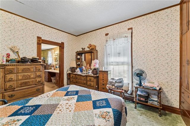 10290 W 271st Street, Louisburg, KS 66053