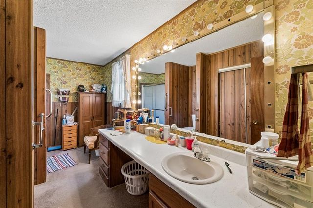 10290 W 271st Street, Louisburg, KS 66053