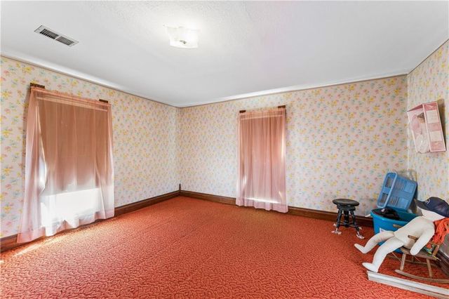 10290 W 271st Street, Louisburg, KS 66053
