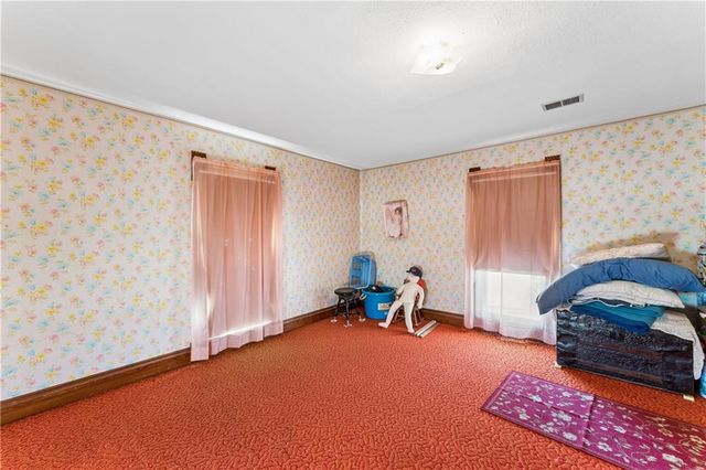 10290 W 271st Street, Louisburg, KS 66053