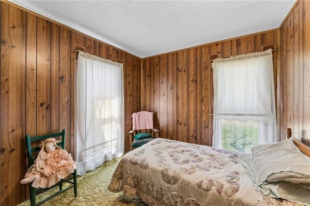 10290 W 271st Street, Louisburg, KS 66053