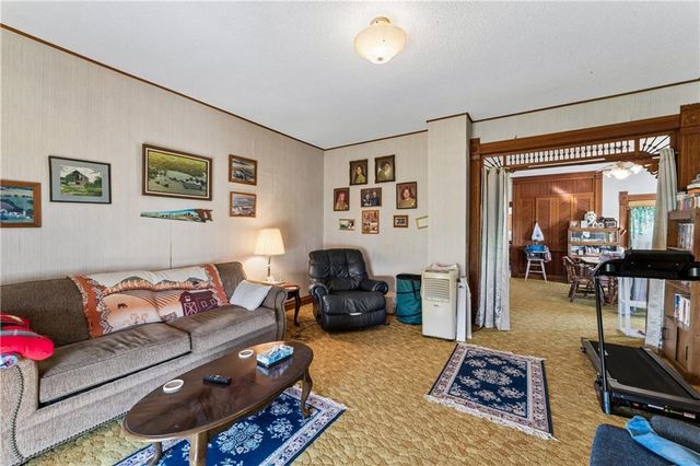 10290 W 271st Street, Louisburg, KS 66053