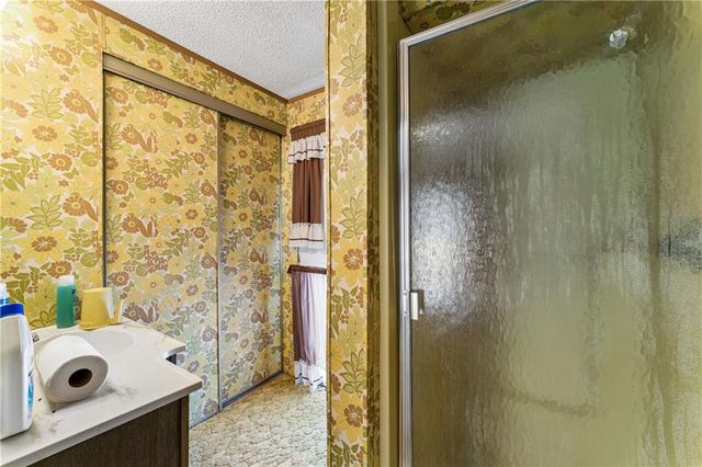10290 W 271st Street, Louisburg, KS 66053