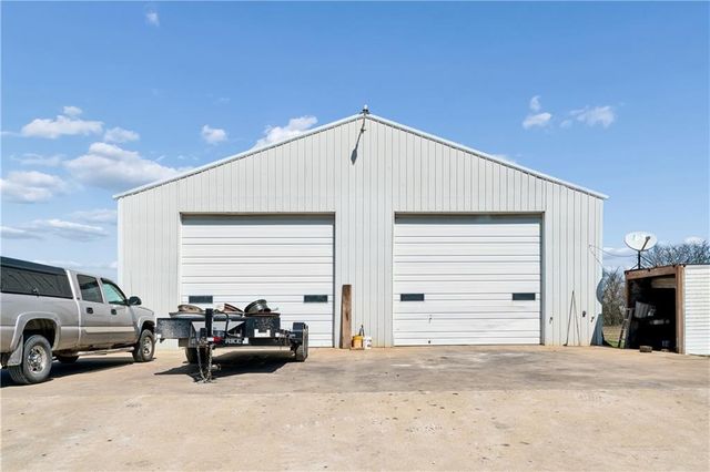 10290 W 271st Street, Louisburg, KS 66053