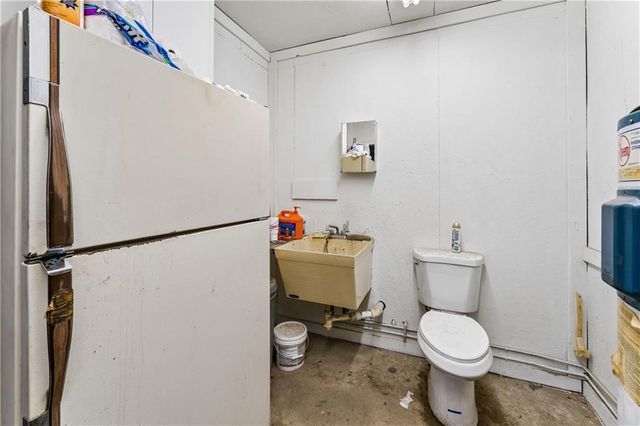 10290 W 271st Street, Louisburg, KS 66053