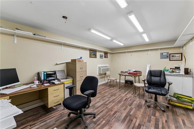 10290 W 271st Street, Louisburg, KS 66053