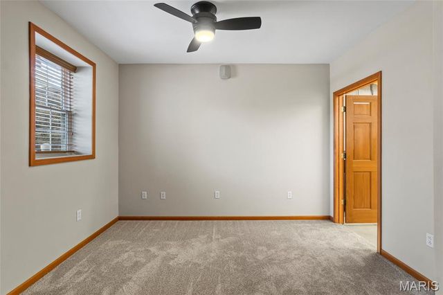 4200 Laurel Oak Lane, Smithton, IL 62285