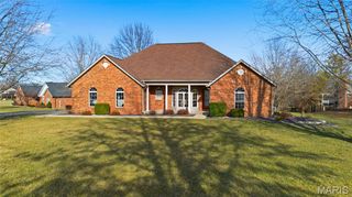 4200 Laurel Oak Lane, Smithton, IL 62285