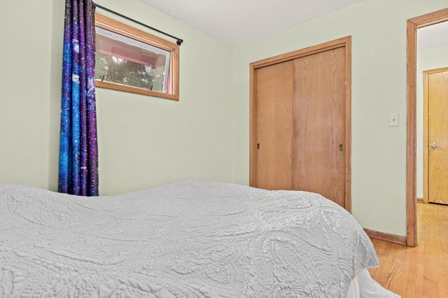 2708 Williams Drive, Burnsville, MN 55337