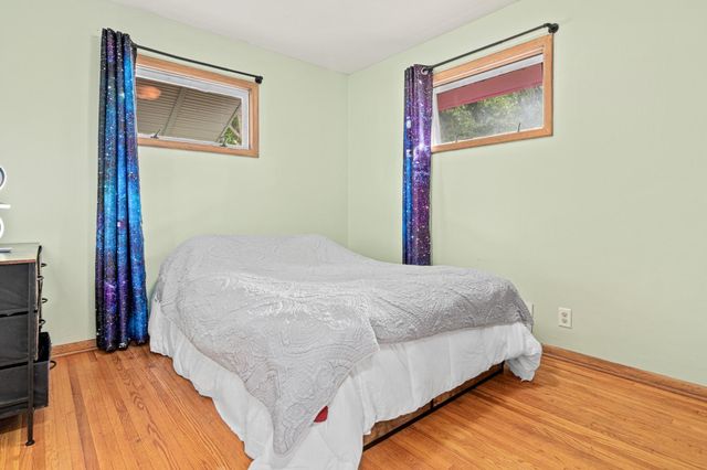 2708 Williams Drive, Burnsville, MN 55337