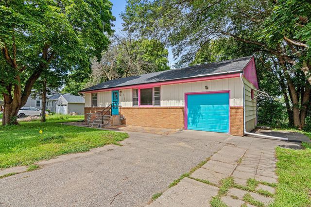 2708 Williams Drive, Burnsville, MN 55337