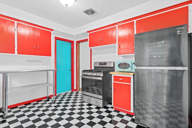 2708 Williams Drive, Burnsville, MN 55337