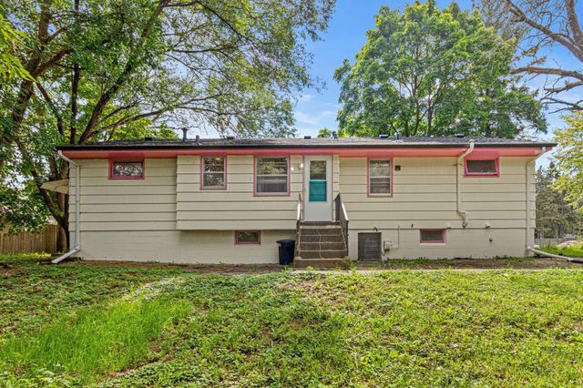 2708 Williams Drive, Burnsville, MN 55337