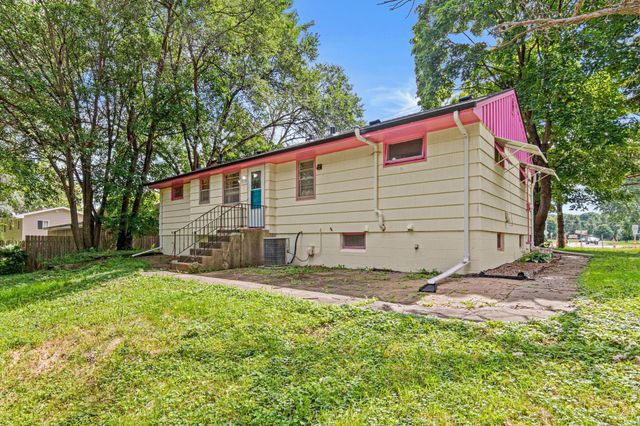 2708 Williams Drive, Burnsville, MN 55337