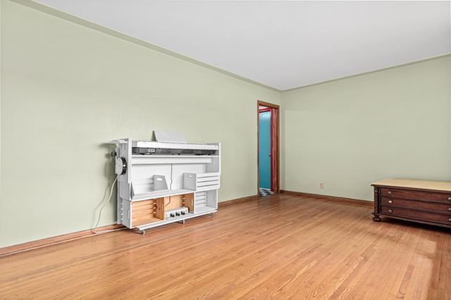 2708 Williams Drive, Burnsville, MN 55337