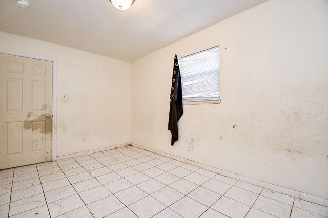 8282 Park Place Boulevard D1, Houston, TX 77017