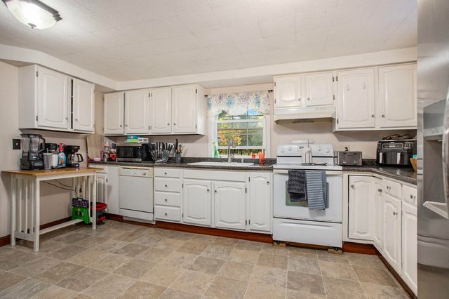 103 W Mill Street, Athens, MI 49011