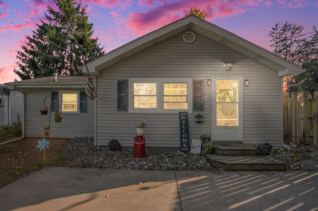 103 W Mill Street, Athens, MI 49011