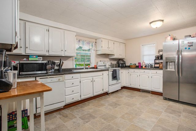 103 W Mill Street, Athens, MI 49011