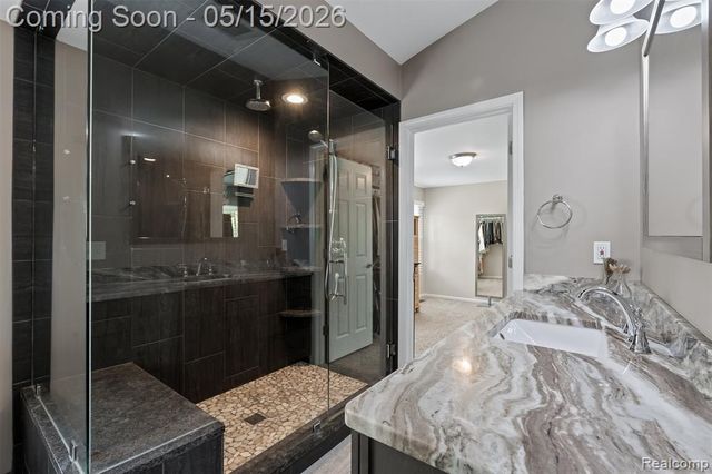 4238 Apple Valley Lane, West Bloomfield, MI 48323