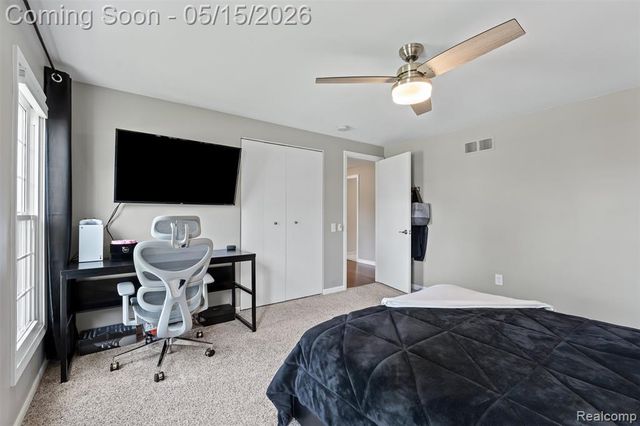 4238 Apple Valley Lane, West Bloomfield, MI 48323