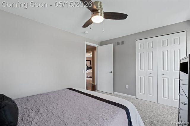 4238 Apple Valley Lane, West Bloomfield, MI 48323