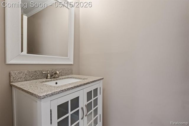 4238 Apple Valley Lane, West Bloomfield, MI 48323