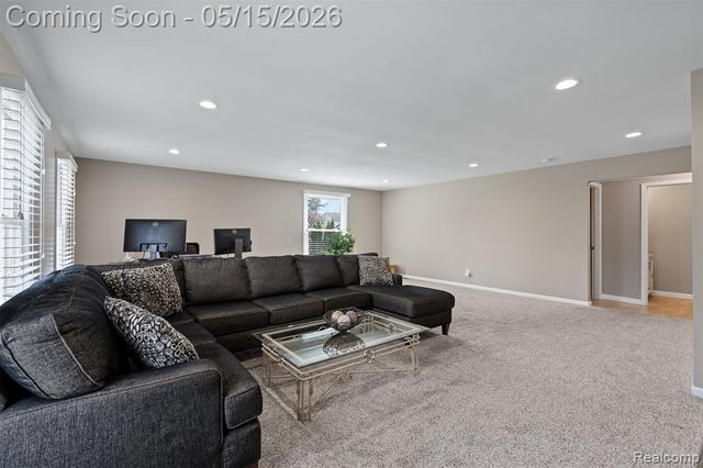 4238 Apple Valley Lane, West Bloomfield, MI 48323