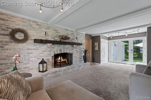 4238 Apple Valley Lane, West Bloomfield, MI 48323