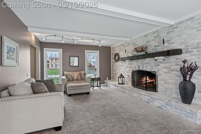4238 Apple Valley Lane, West Bloomfield, MI 48323