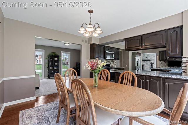 4238 Apple Valley Lane, West Bloomfield, MI 48323