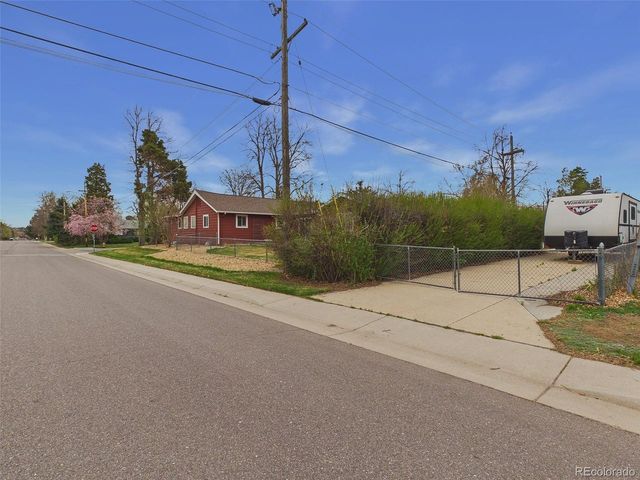 1709 S Kearney St, Denver, CO 80224