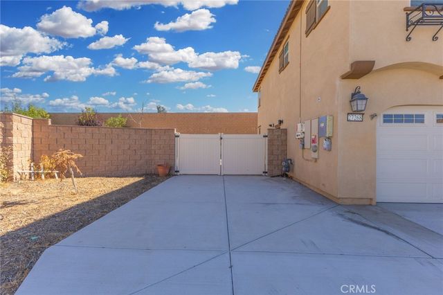27268 Hideout Court, Menifee, CA 92585