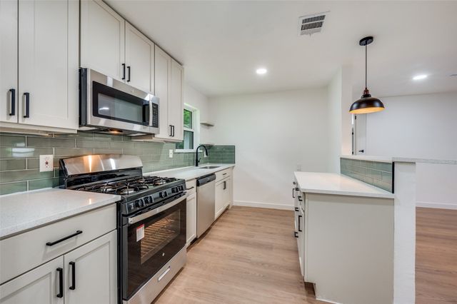 1646 Jackson Street, Grand Prairie, TX 75051