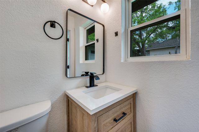 1646 Jackson Street, Grand Prairie, TX 75051