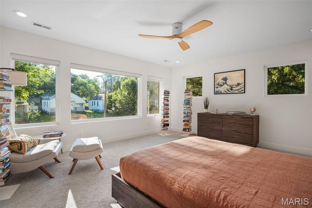 3215 Jasper Park, St Louis, MO 63139