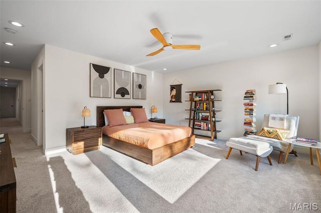 3215 Jasper Park, St Louis, MO 63139