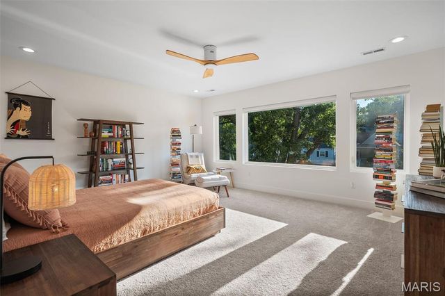 3215 Jasper Park, St Louis, MO 63139