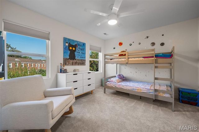 3215 Jasper Park, St Louis, MO 63139