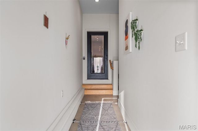 3215 Jasper Park, St Louis, MO 63139