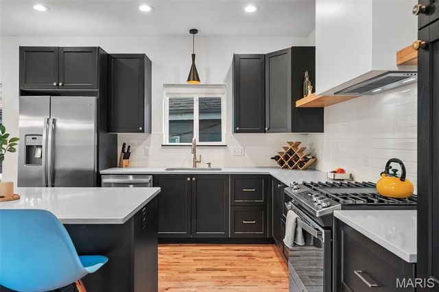 3215 Jasper Park, St Louis, MO 63139