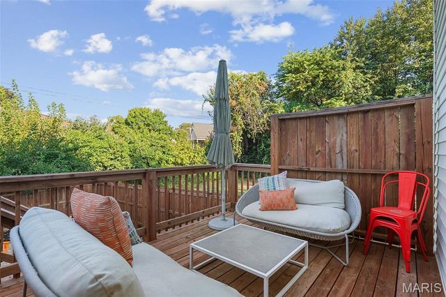 3215 Jasper Park, St Louis, MO 63139