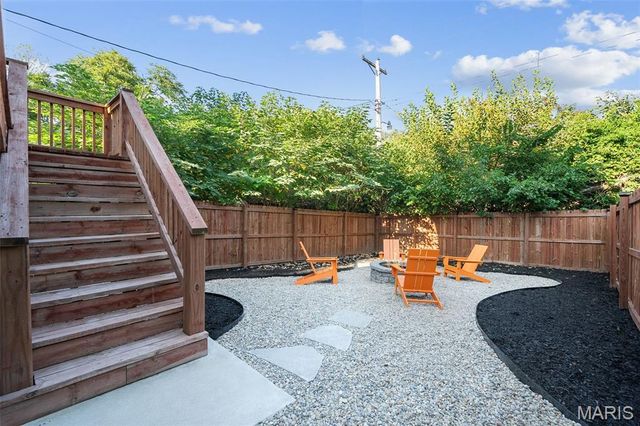 3215 Jasper Park, St Louis, MO 63139