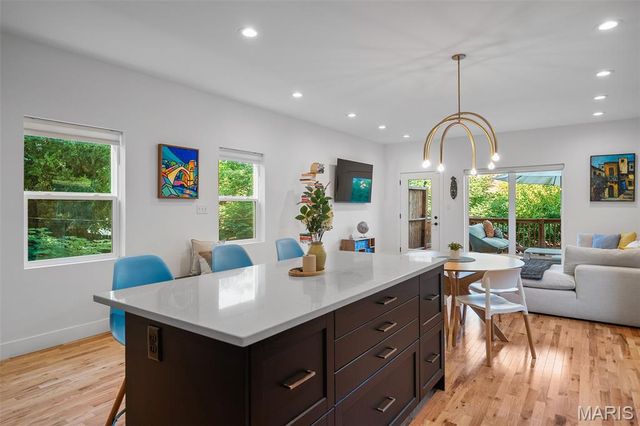 3215 Jasper Park, St Louis, MO 63139