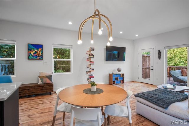 3215 Jasper Park, St Louis, MO 63139