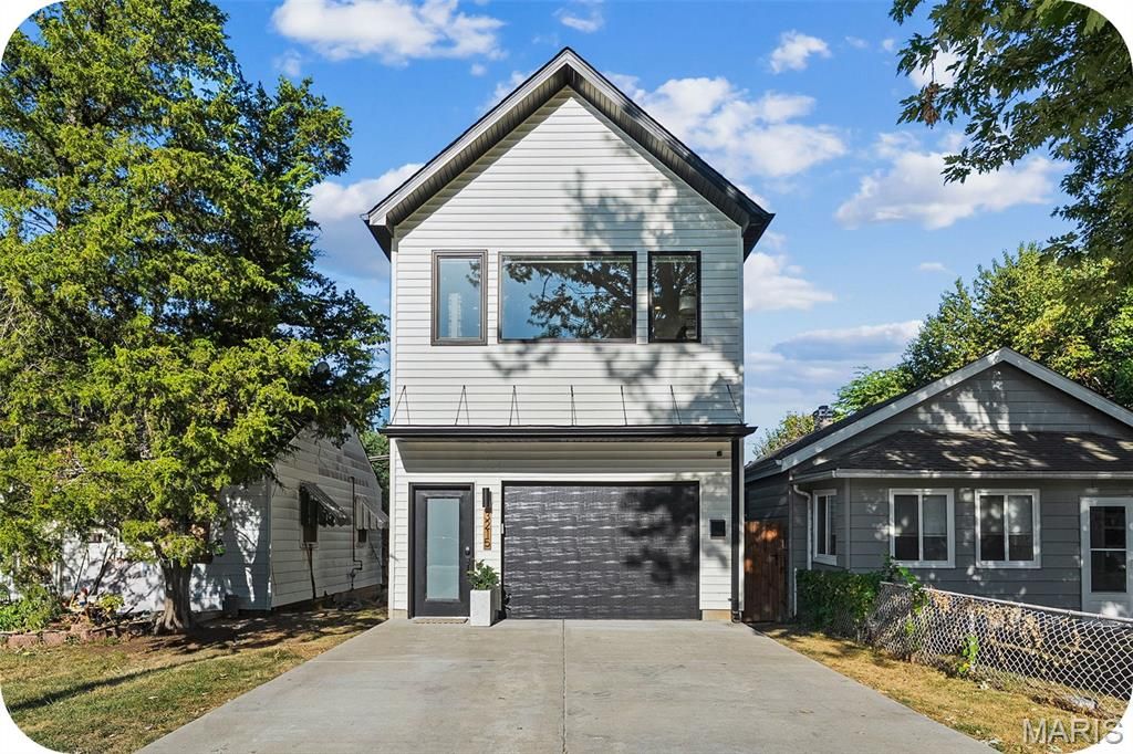 3215 Jasper Park, St Louis, MO 63139