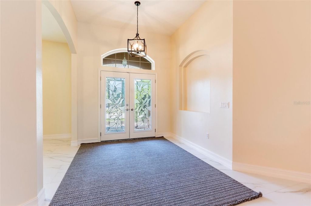 Image 12 of property listing at 4423 USEPPA DRIVE, Bradenton, FL 34203